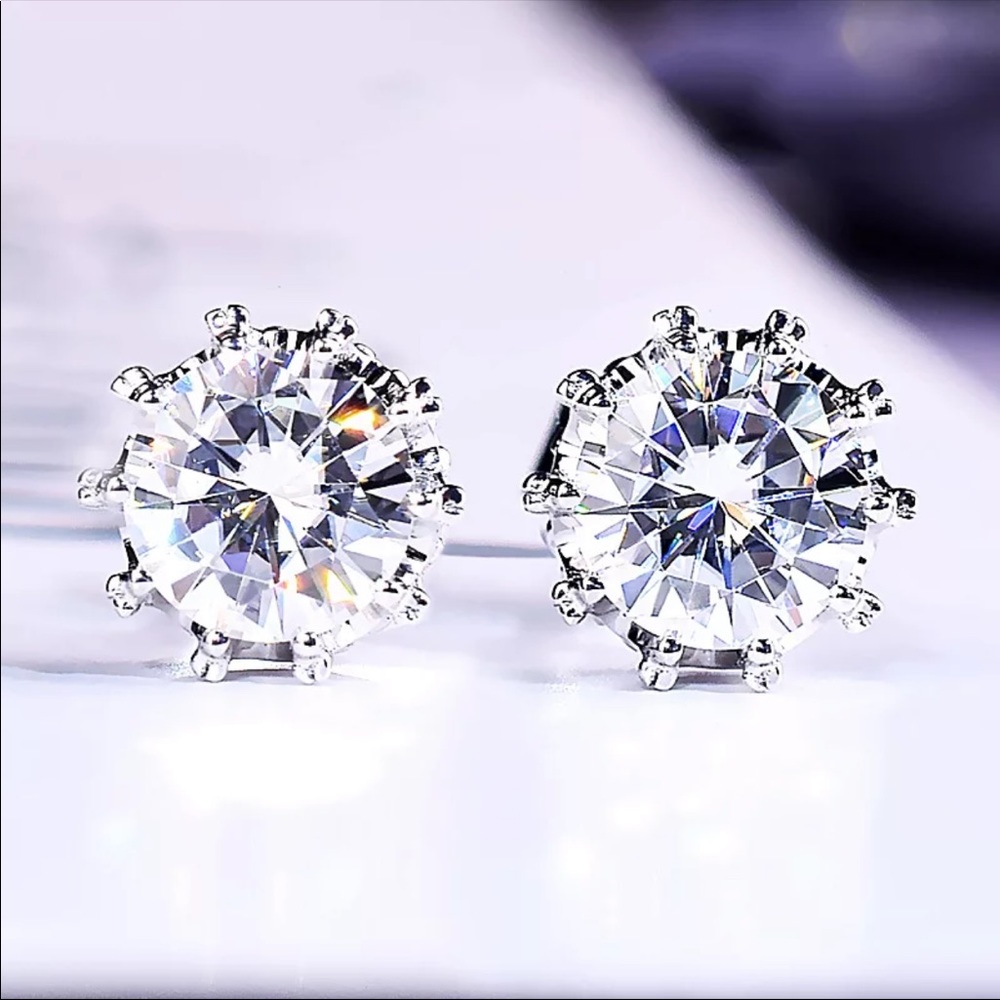 Sterling Silver Crystal CZ Diamond Stud Earrings, NICE EARRINGS, CUTE EARRINGS - Picture 1 of 4